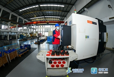 鹽城建湖 向“新”提“質”，擘畫高端裝備產業新圖景與信息系統運行維護服務新篇章